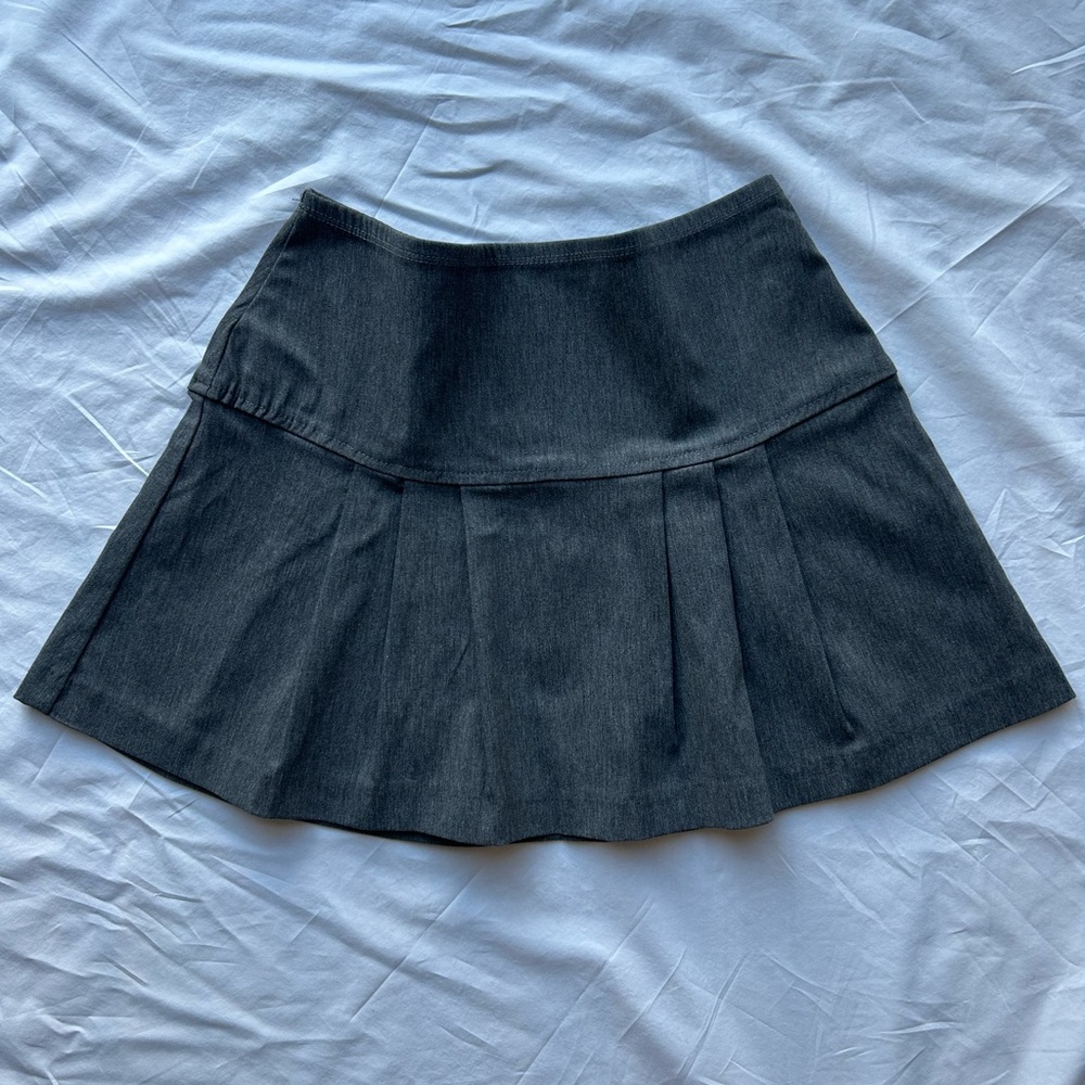 V&X Gray Stretch Mini Skirt Flare size: MEDIUM. NEW NO TAGS